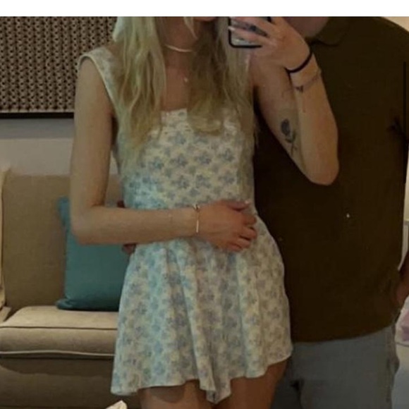 Altar’d state romper - Picture 5 of 6